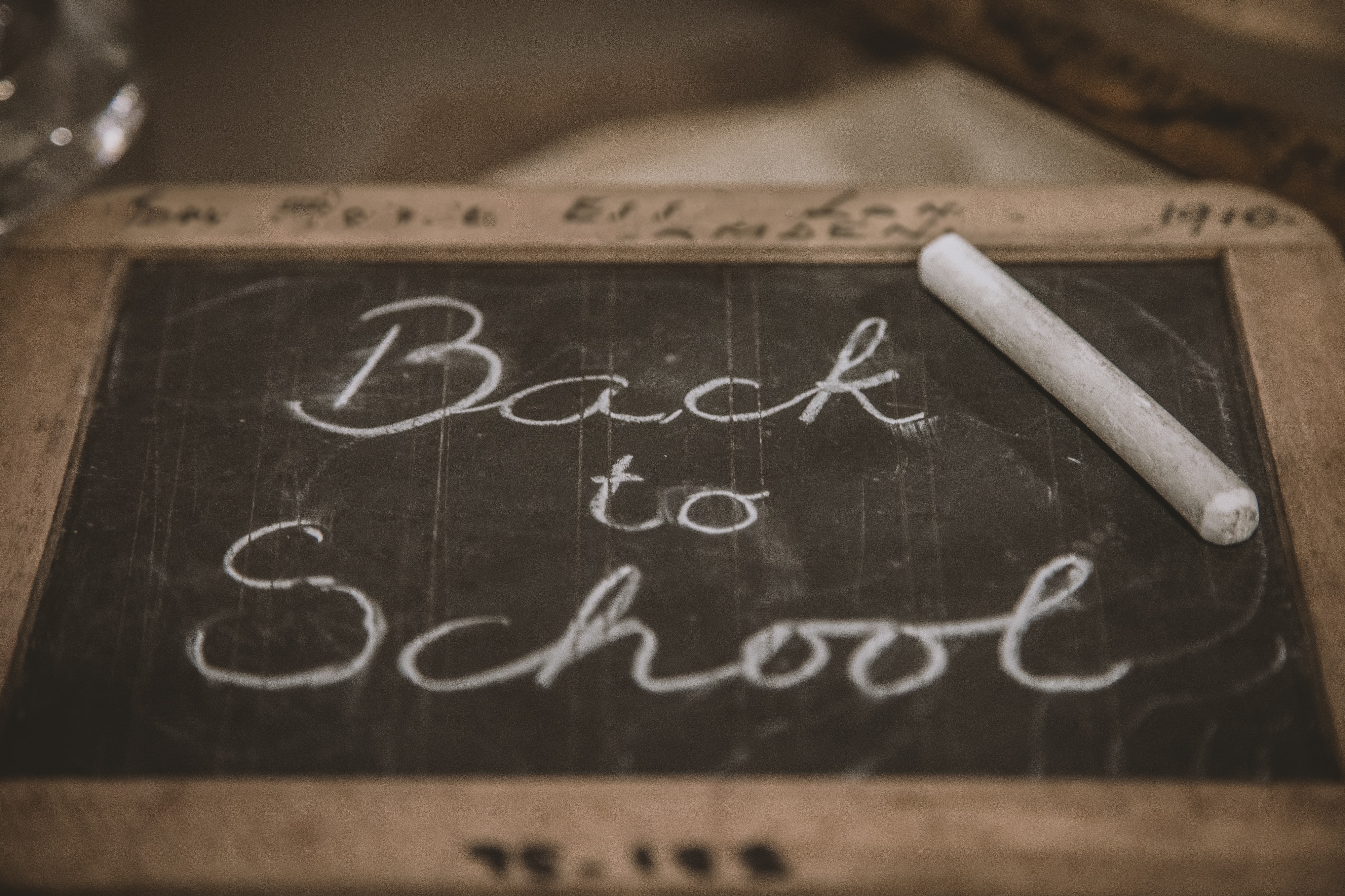 Chalkboard with text, &#039;back to school&#039;