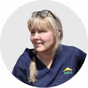Amanda Davis, Deputy Manager