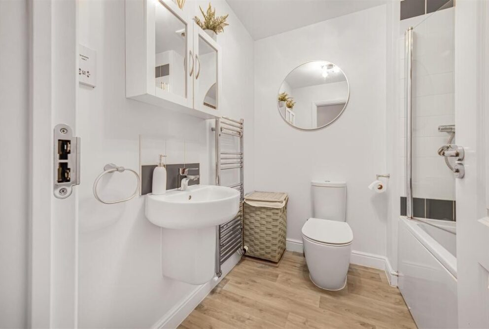 Hafod Housing Association Cae newydd bathroom