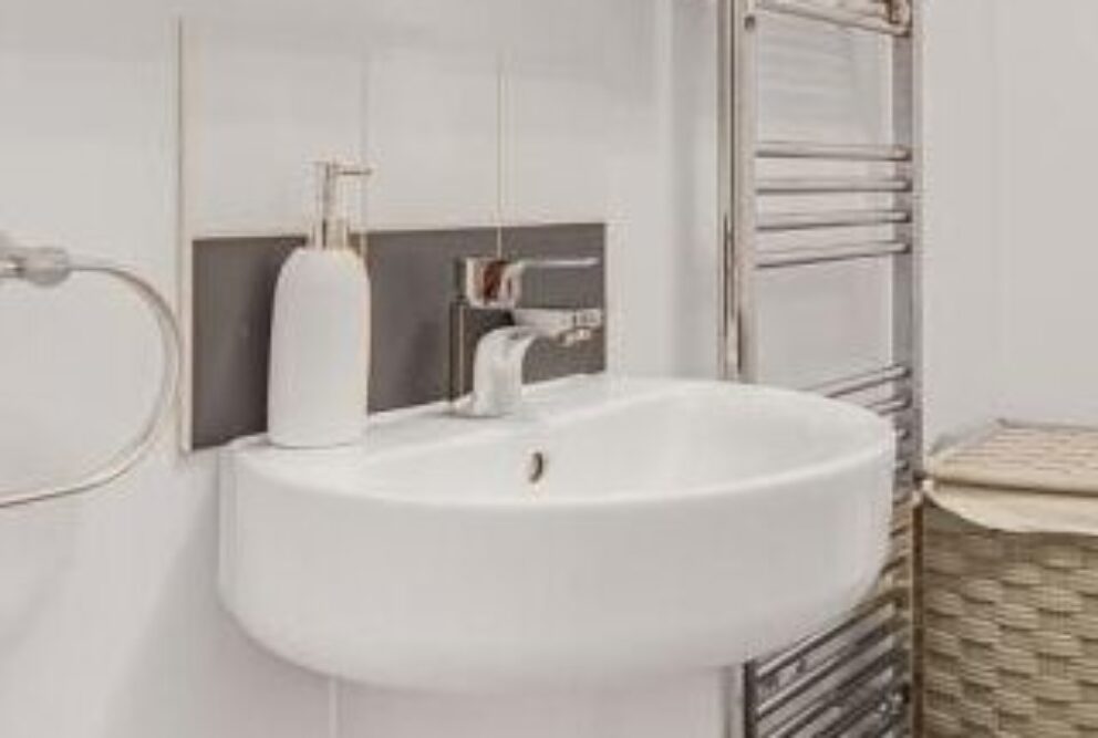 Hafod Housing Association Cae newydd bathroom